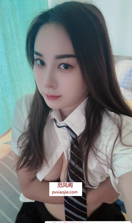 丝袜制服熟女