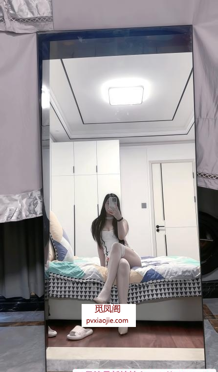 长腿明媚儿