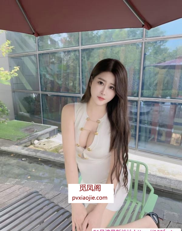 做服务的大胸少妇