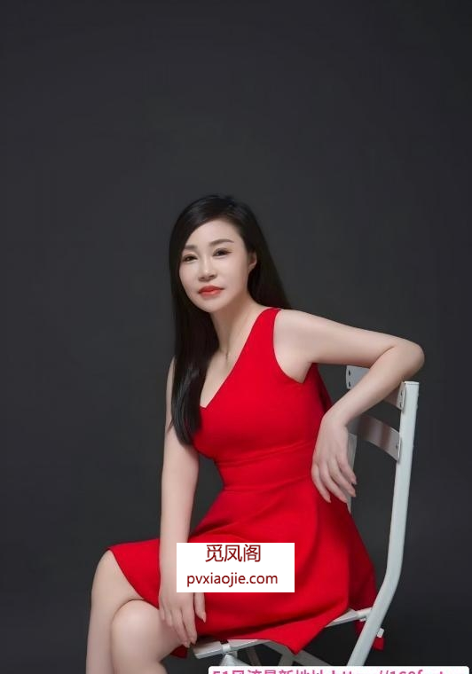 风韵制服熟女