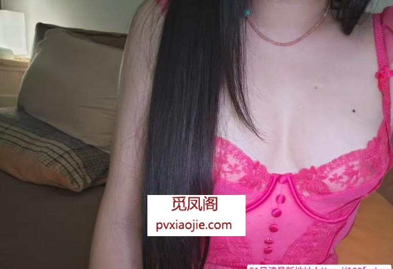 重庆身材高挑大胸美女