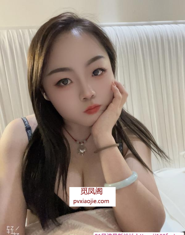 娇小型服务大胸妹
