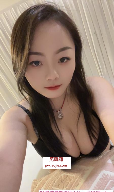 娇小型服务大胸妹