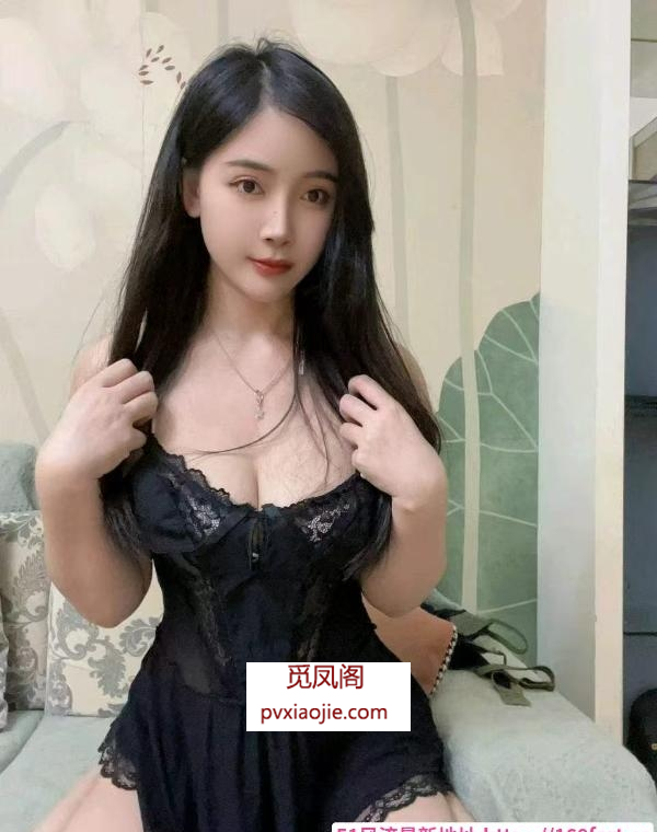 性感大胸翘臀骚妹