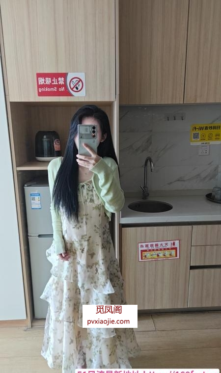 临平网红脸嫩妹