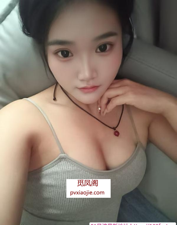 肥臀大奶美女