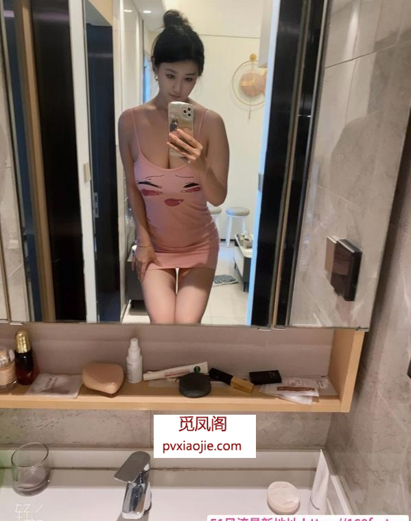 大胸少妇鹿鹿