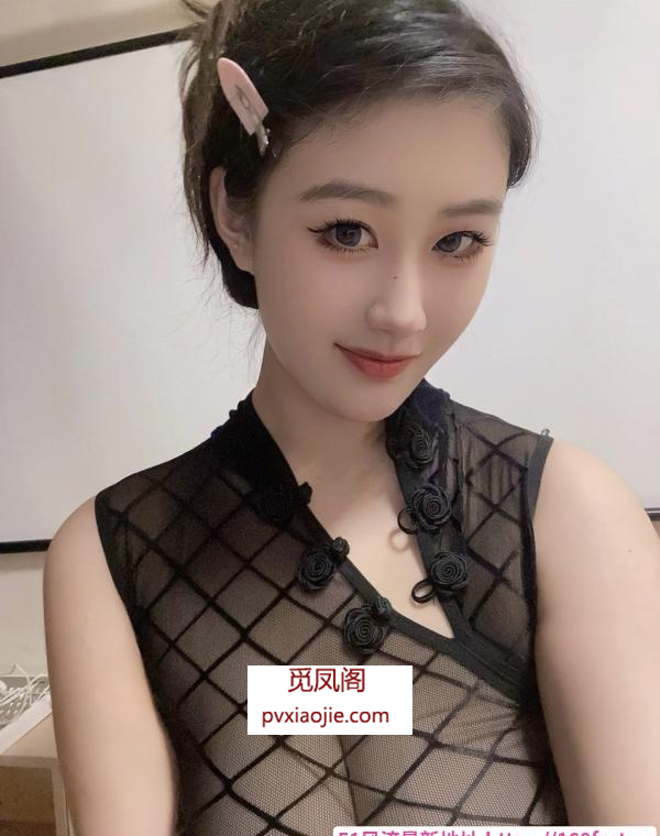 大胸少妇鹿鹿