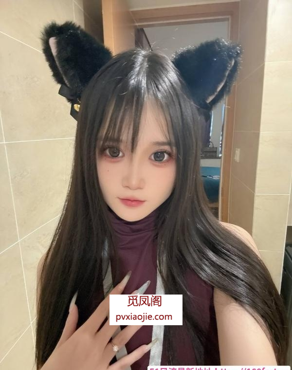 开朗美女狗儿老师